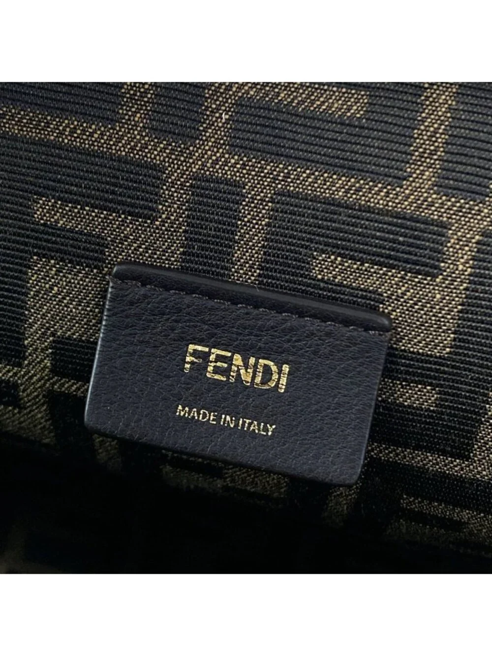 Fendi Clutch Fast Black Leather